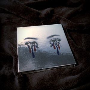 DISCONTINUED Kylie Cosmetics Holiday 2016 palette